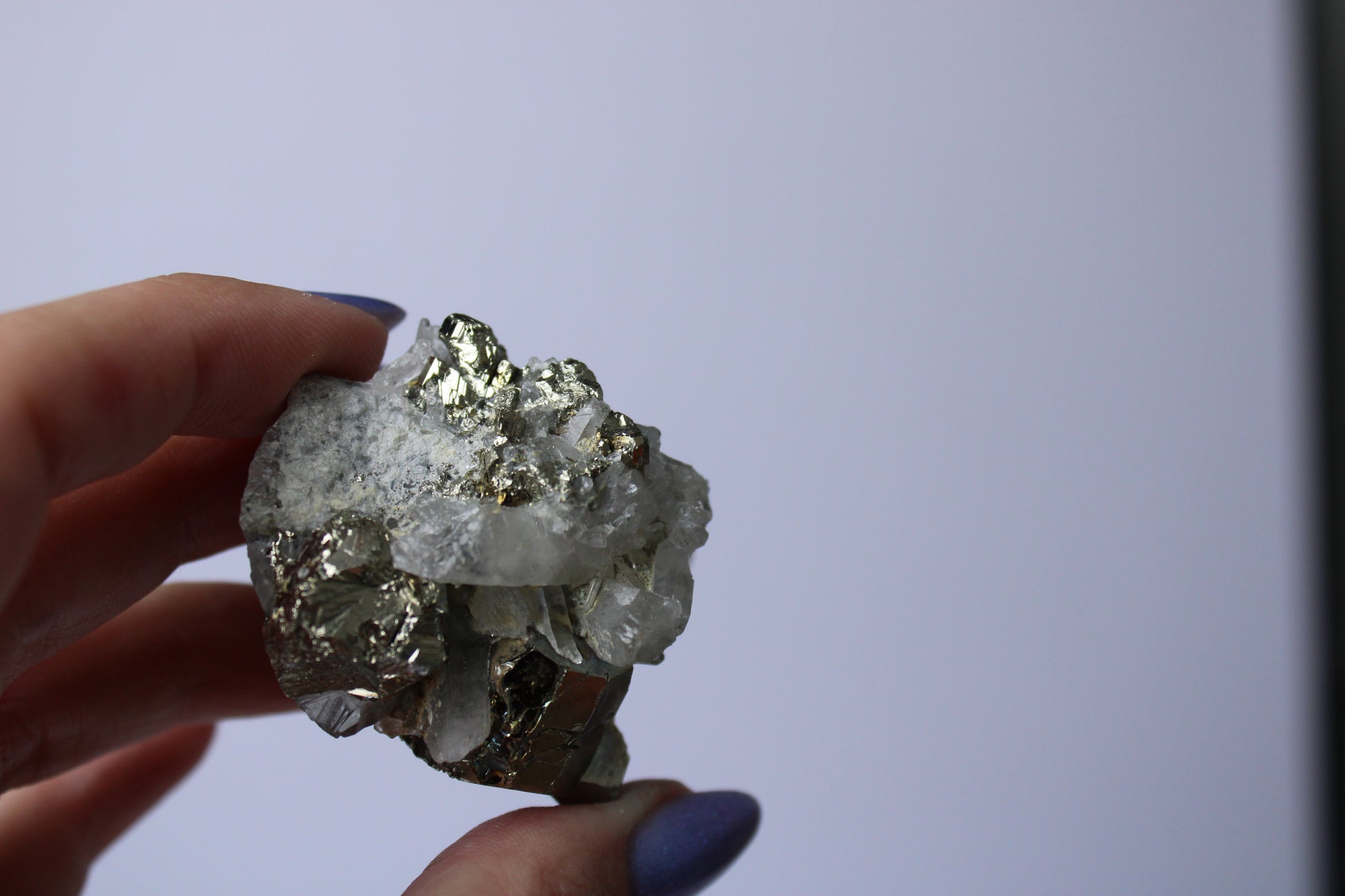 Pyriet met kwarts cluster 2 - Gemstone Dreams