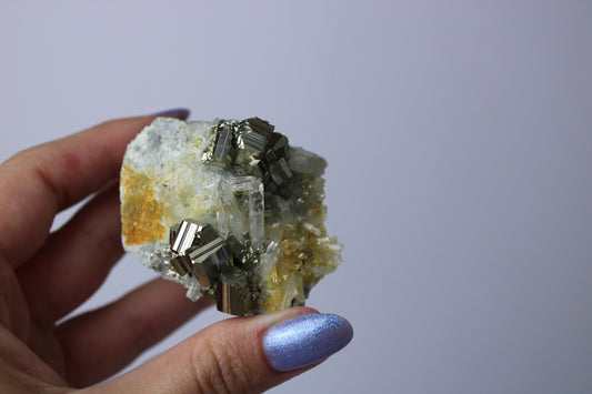 Pyriet met kwarts cluster 5 - Gemstone Dreams