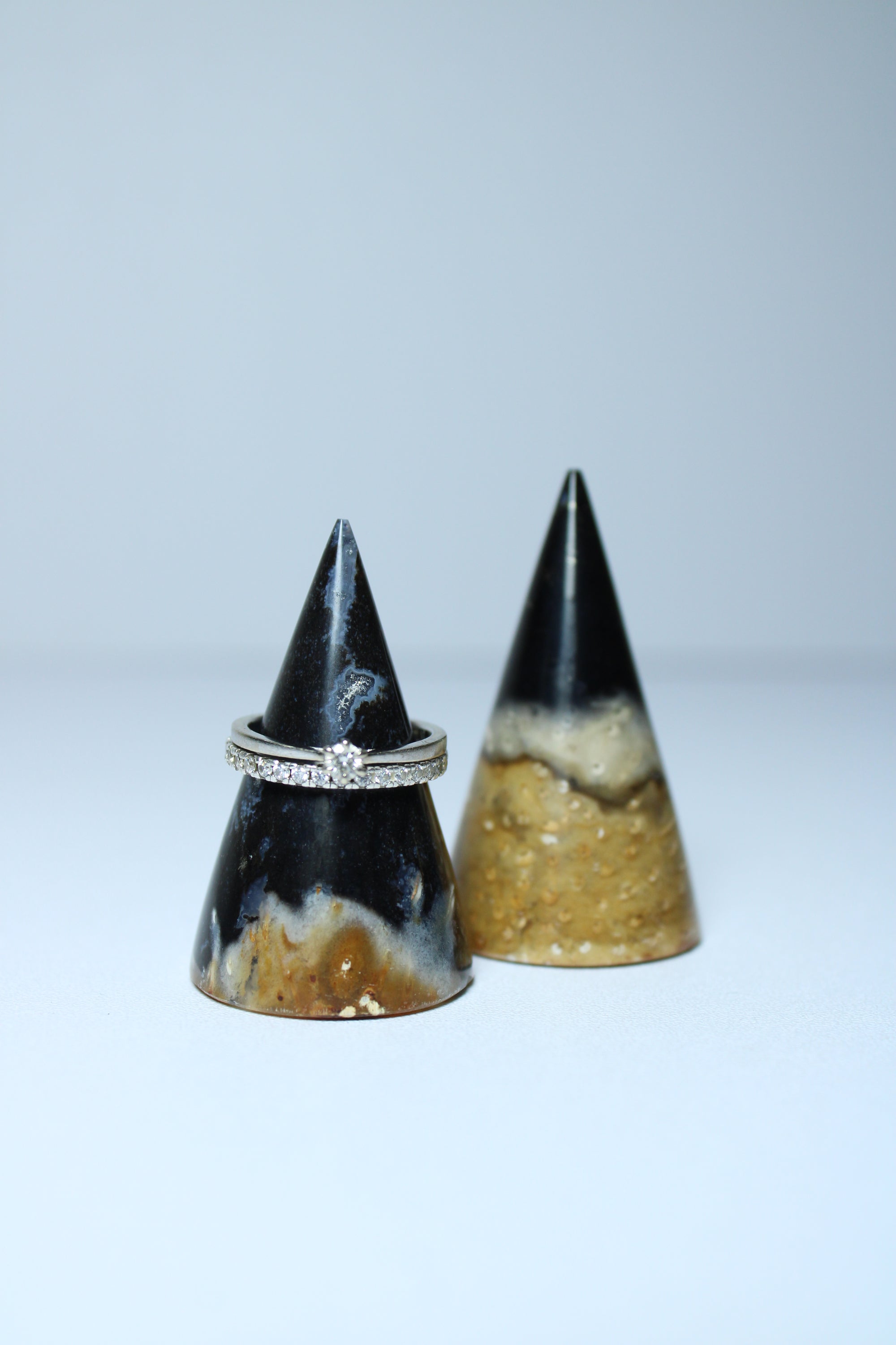Palmroot ring holder