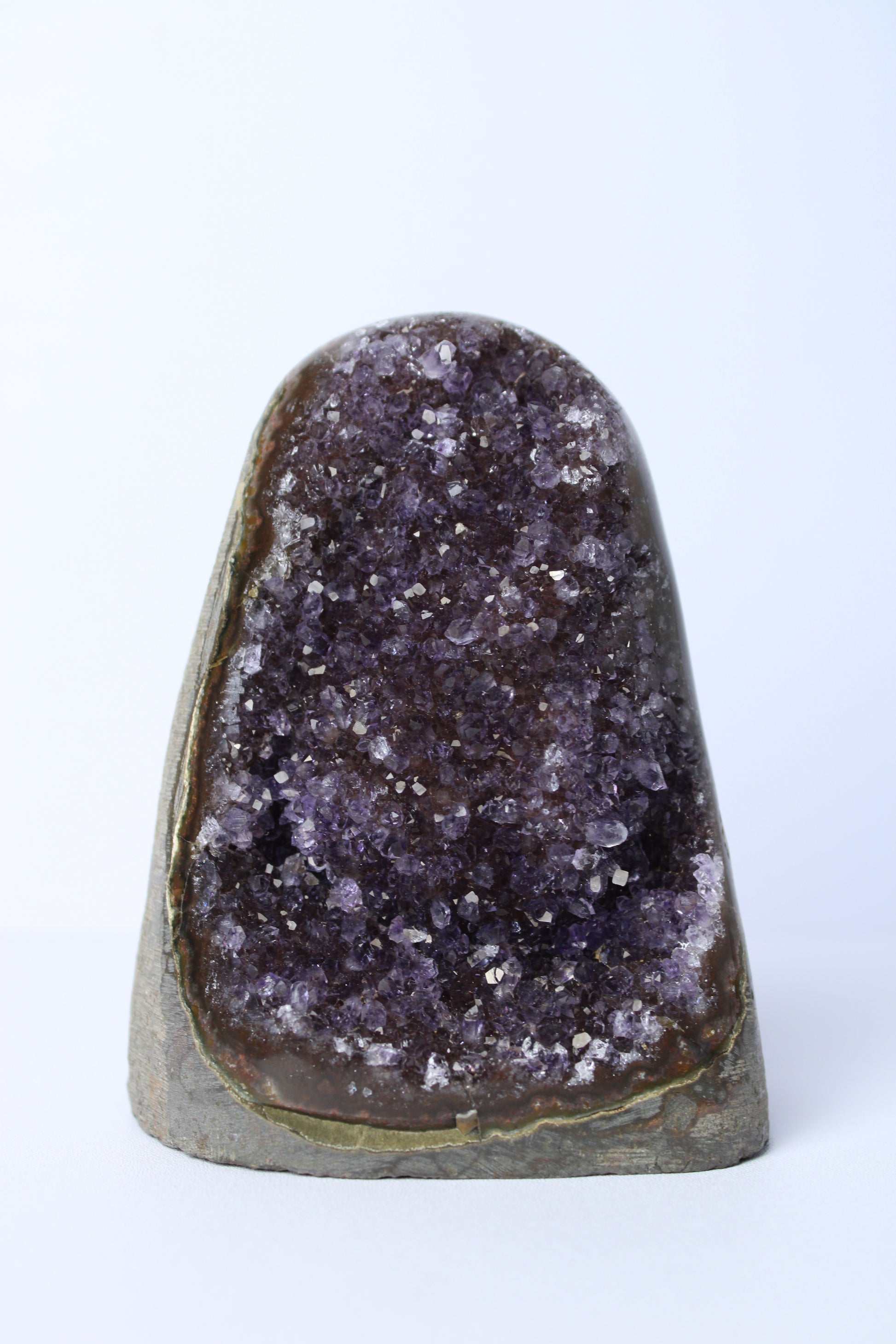 Regenboog amethist standvlak - Gemstone Dreams