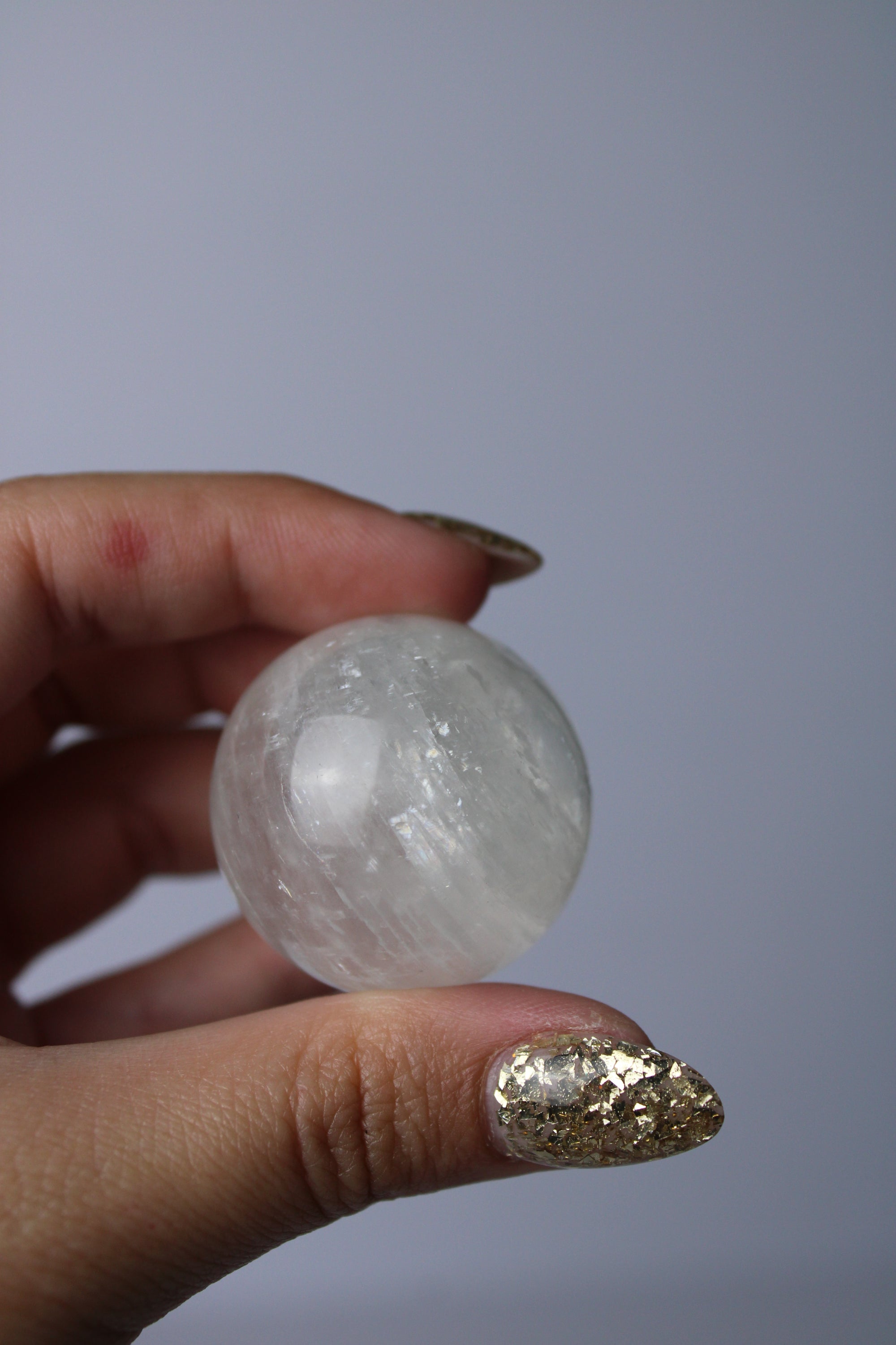 Optische calciet bolletje 1 - Gemstone Dreams