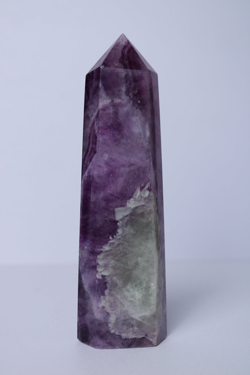 Paarse fluoriet toren - Gemstone Dreams