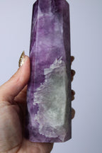 Paarse fluoriet toren - Gemstone Dreams