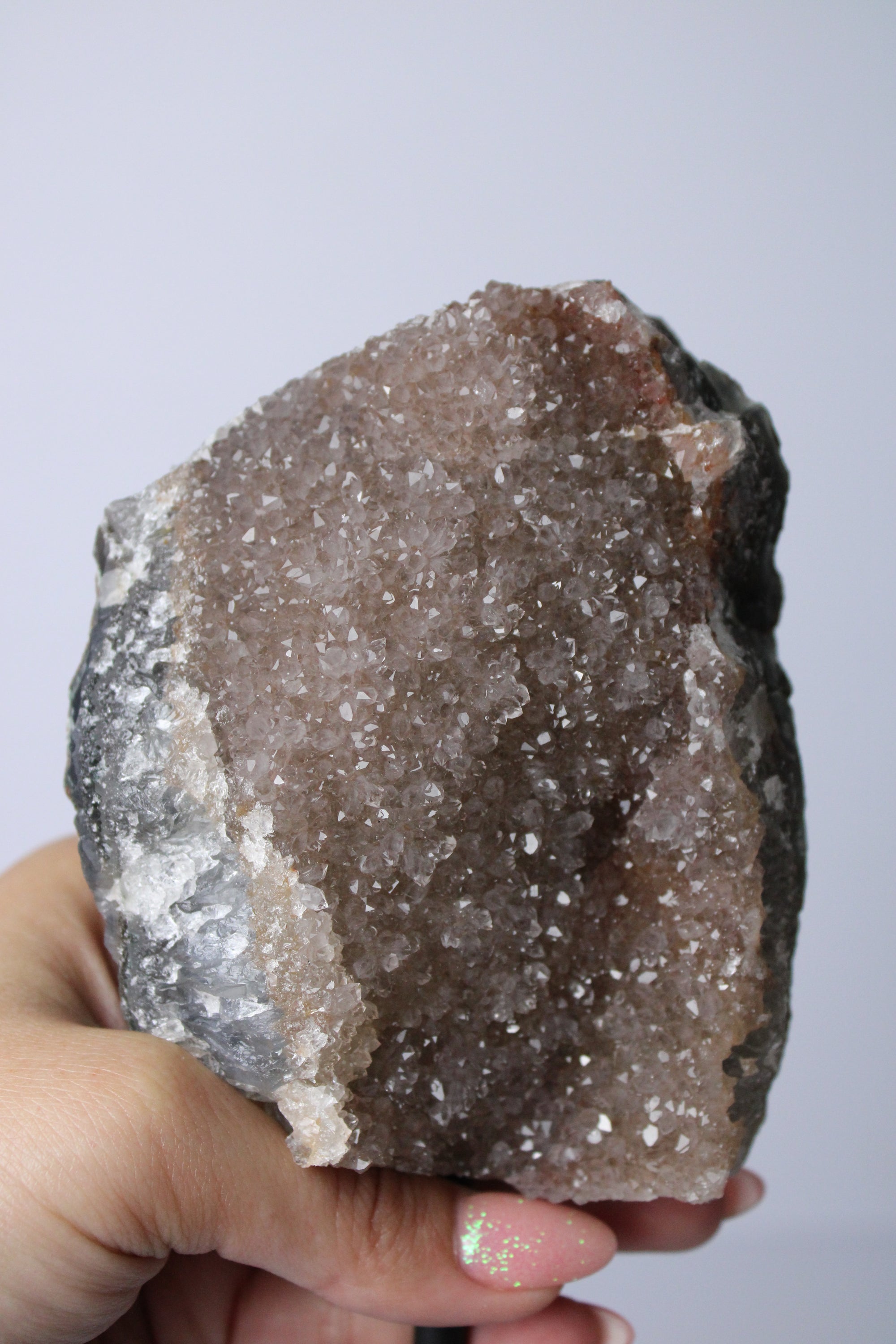 Regenboog amethist op standaard - Gemstone Dreams