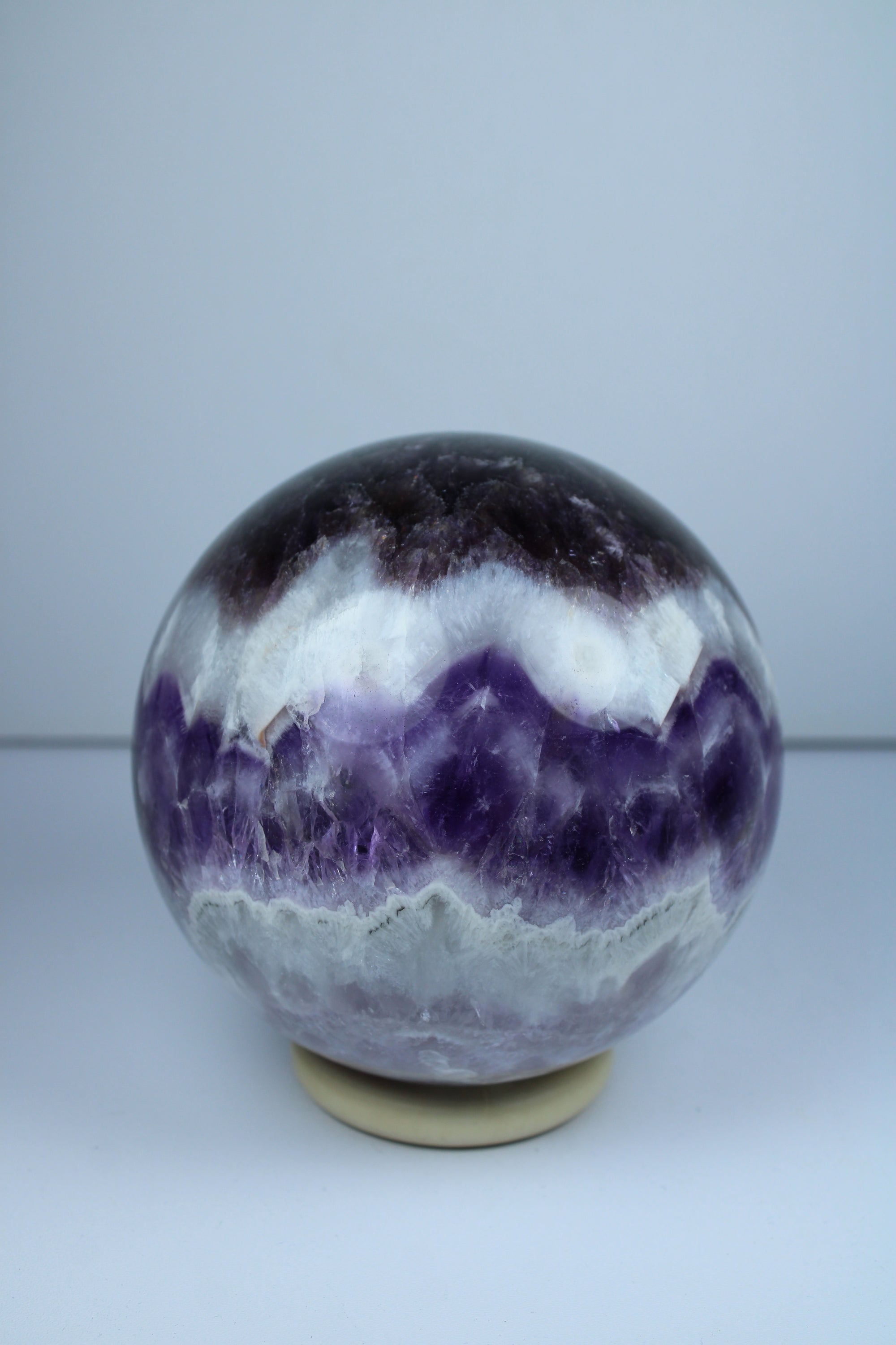 XL Chevron amethist sphere