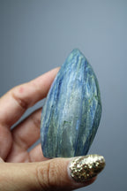 Kyaniet vlam