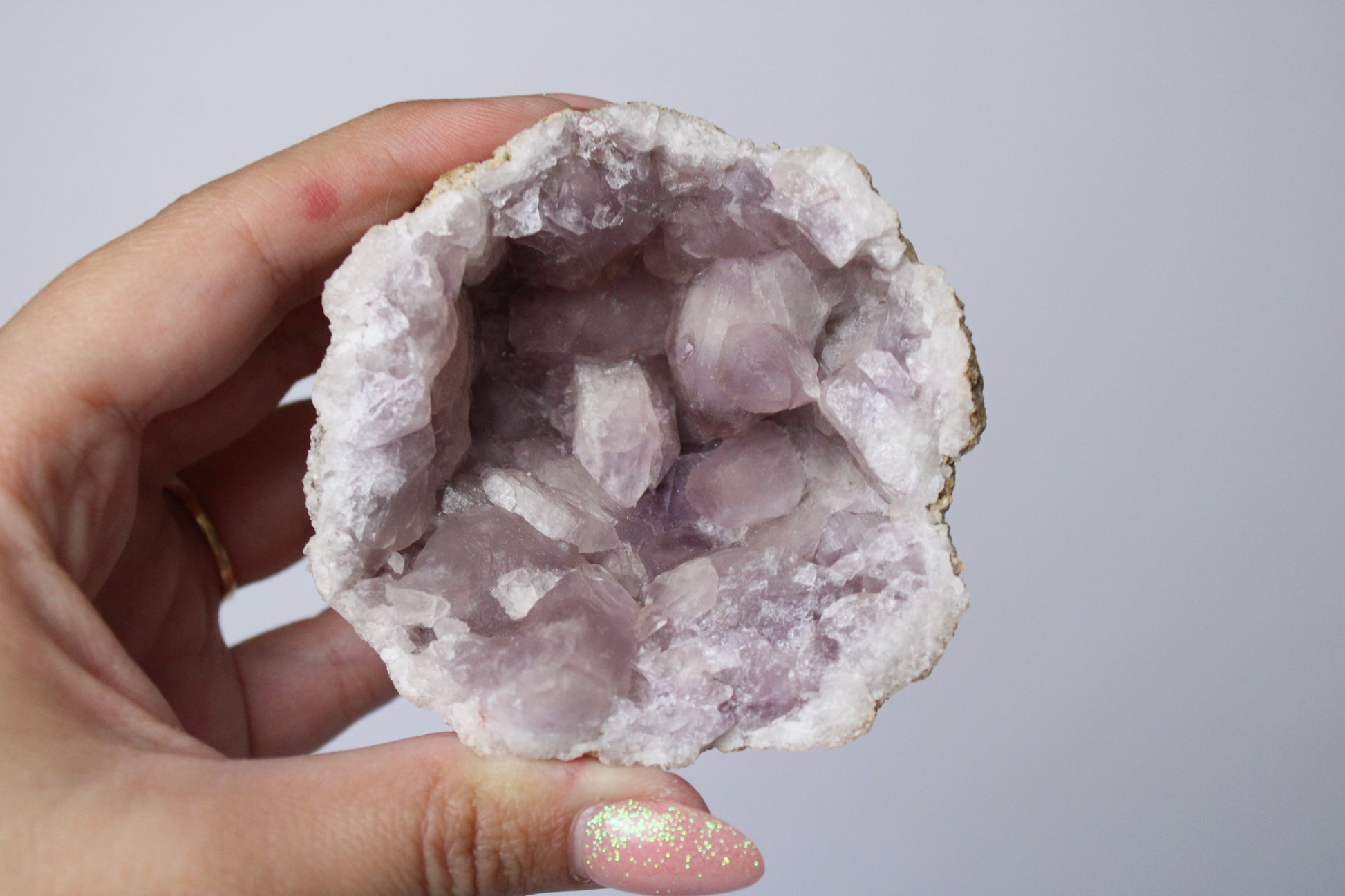 Roze amethist geode - Gemstone Dreams
