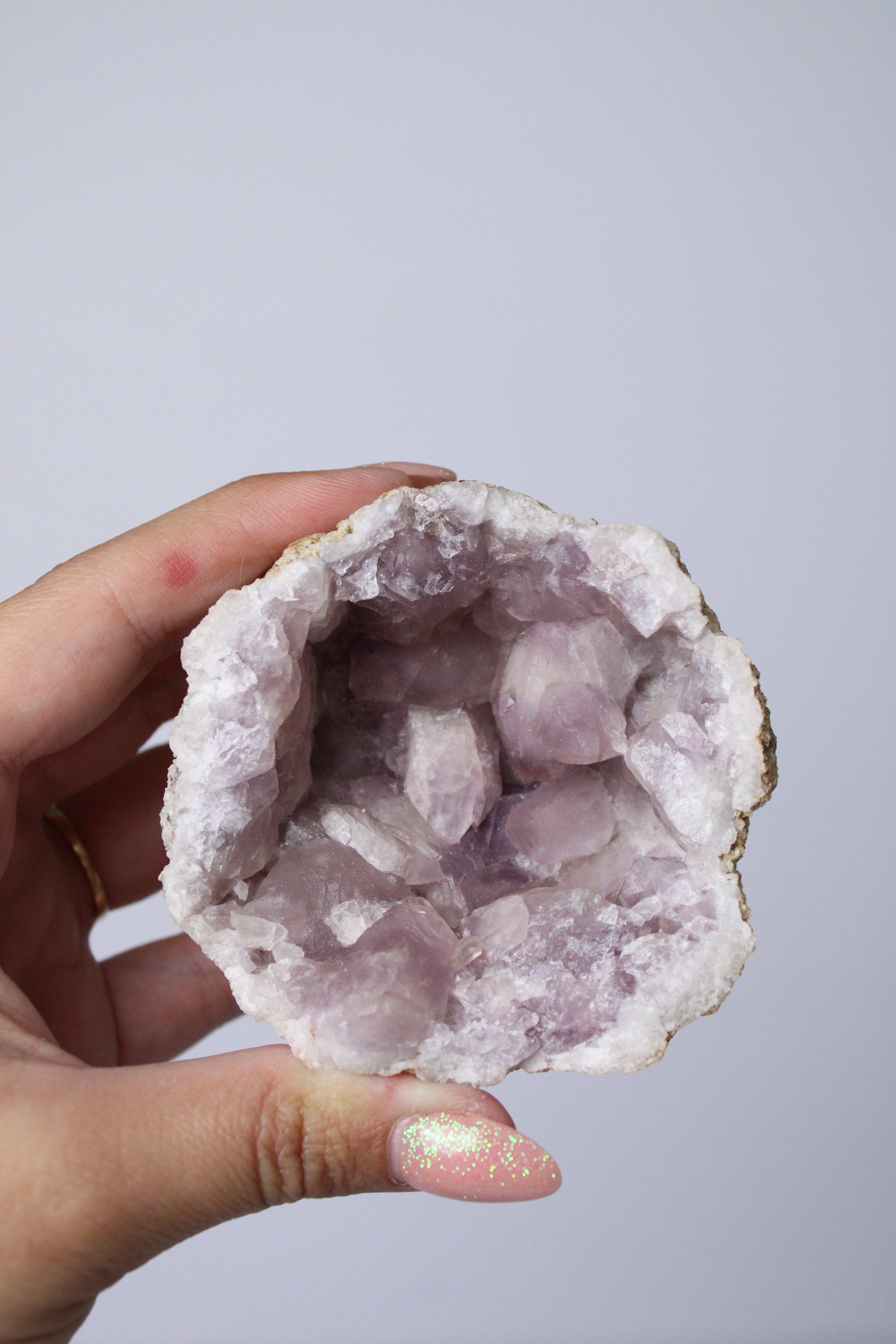 Roze amethist geode - Gemstone Dreams