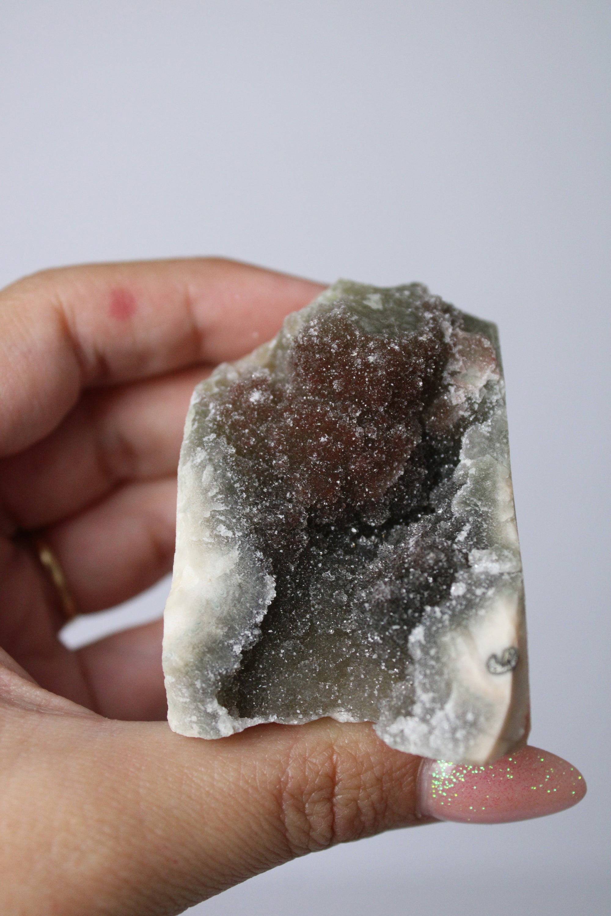 Regenboog amethist groen/rood standvlak - Gemstone Dreams